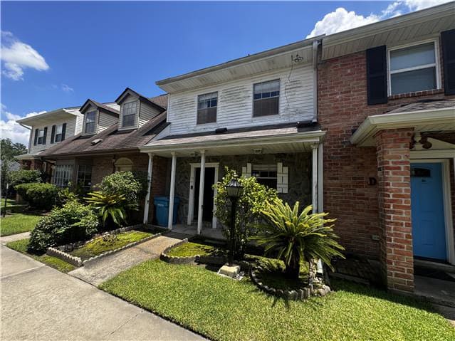 Single Family Home 2BR 1.2BA - 27 Brandon Hall Dr Apt C, Destrehan, LA