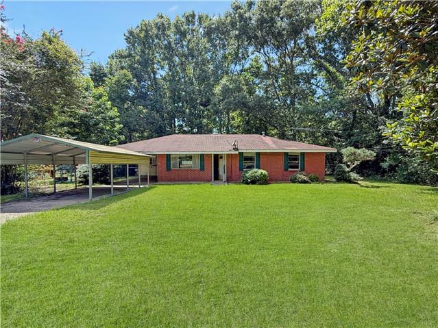 Single Family Home 3BR 1BA - 124 Cliff Mitchell Rd, Picayune, MS