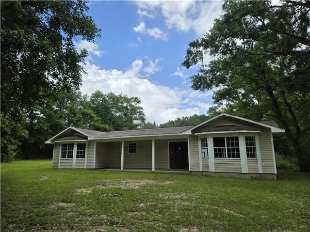 Single Family Home 3BR 2BA - 256 Walt Culpepper Rd, Laurel, MS
