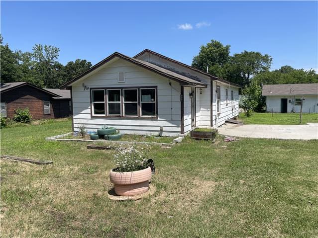 Single Family Home 2BR 1BA - 6801 W 78th St, Tulsa, OK