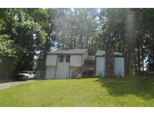 Single Family Home 3BR 2BA - 4485 Spring Valley Pkwy, Atlanta, GA