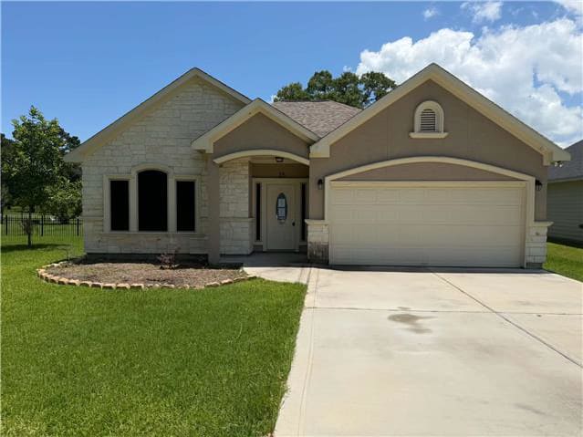 Single Family Home 3BR 2BA - 35 Cherry Hills, Trinity, TX
