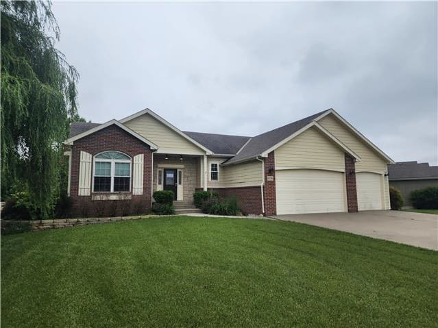 Single Family Home 3BR 2BA - 9094 Tonya Ter, Manhattan, KS