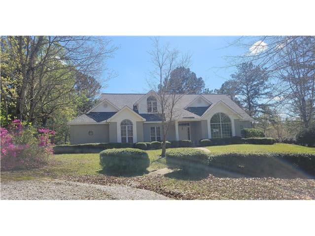 Photograph of 323 Dogwood Hills Ln, Gallion, AL 36742