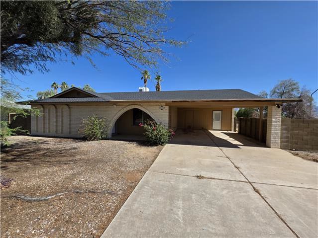 Single Family Home 4BR 2BA - 9441 E 5th St, Tucson, AZ