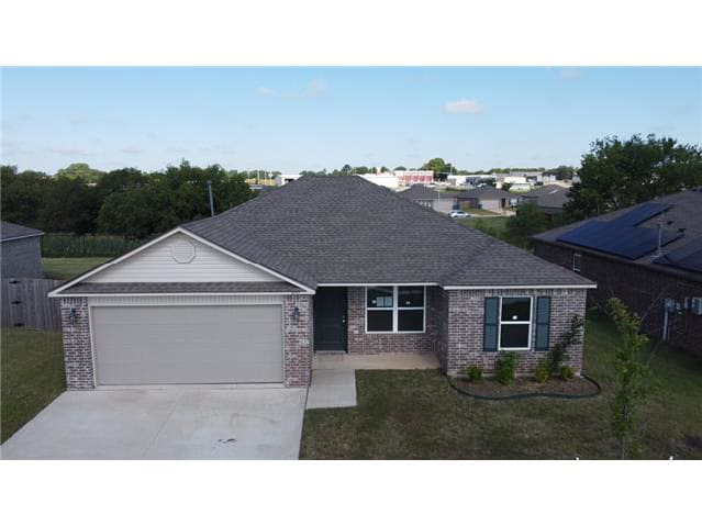 Photograph of 695 Foxtail Dr, Newcastle, OK 73065