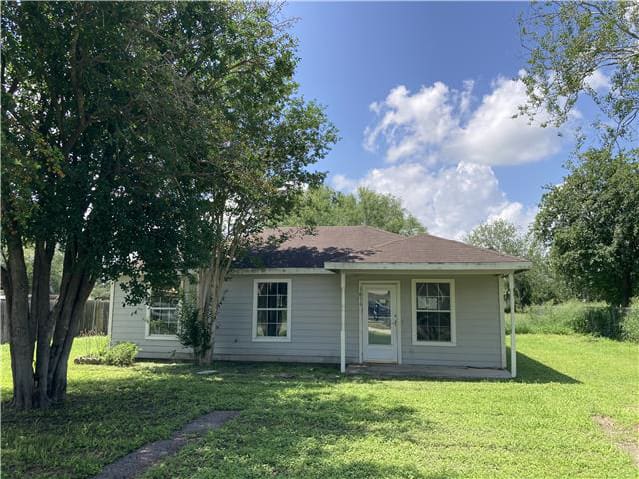 Photograph of 1816 Carmen St, Alice, TX 78332