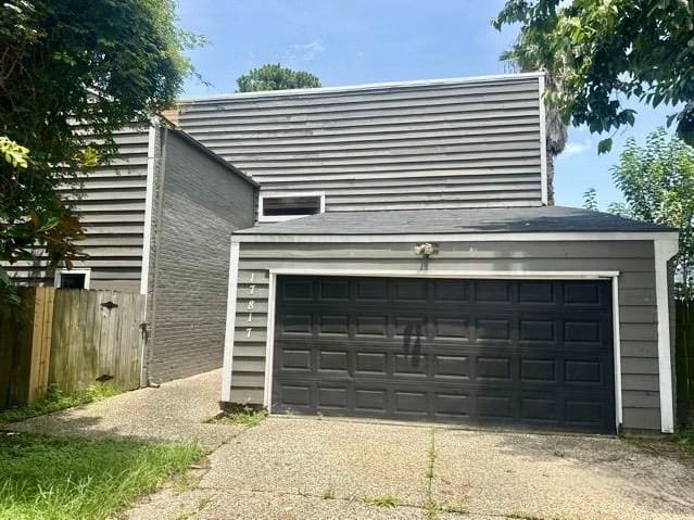 Single Family Home 2BR 2.1BA - 17817 Cluster Ct, Spring, TX