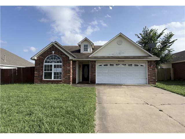 Single Family Home 3BR 2BA - 12006 E 115th St N, Collinsville, OK