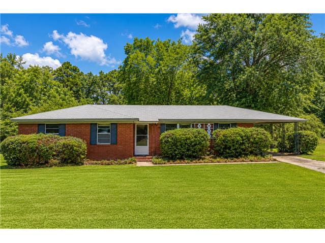 Single Family Home 3BR 1.1BA - 4231 Gibson Dr, Macon, GA