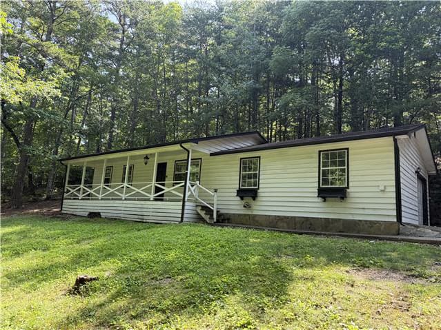 Single Family Home 3BR 1.1BA - 675 Mill Wee Hollow Rd, Rossville, GA