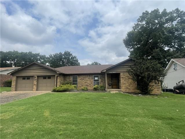 Single Family Home 3BR 2.1BA - 1400 Hawkwood Road, Sherwood, AR