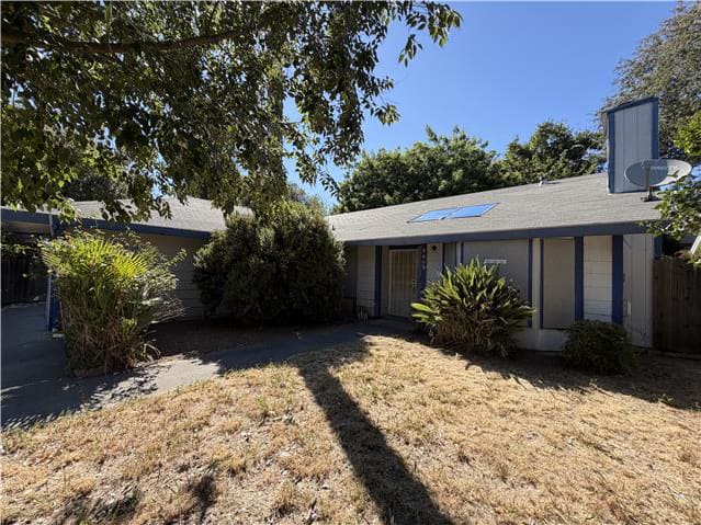 Single Family Home 3BR 2BA - 4409 Galbrath Dr, Sacramento, CA