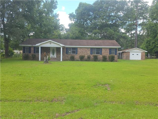 Single Family Home 3BR 1BA - 162 Carlton Ave, Bloomingdale, GA