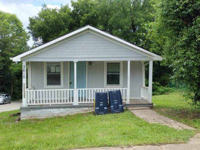 Single Family Home 2BR 2BA - 3615 Topping Ave, Kansas City, MO