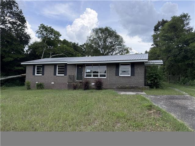 Single Family Home 3BR 2BA - 160 Meadowview Dr, Ozark, AL