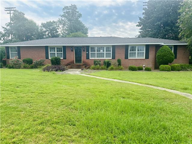 Photograph of 905 S Wiley Ave, Donalsonville, GA 39845