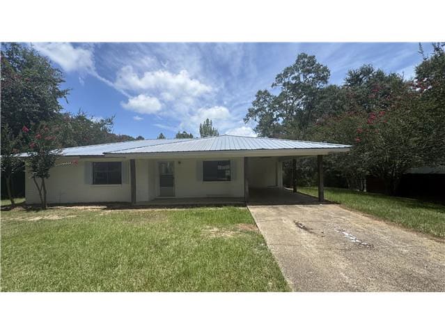 305 Shady Oaks