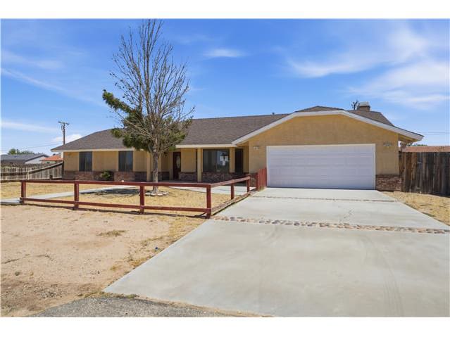 Single Family Home 3BR 2BA - 21640 Garibaldi Ct, California City, CA