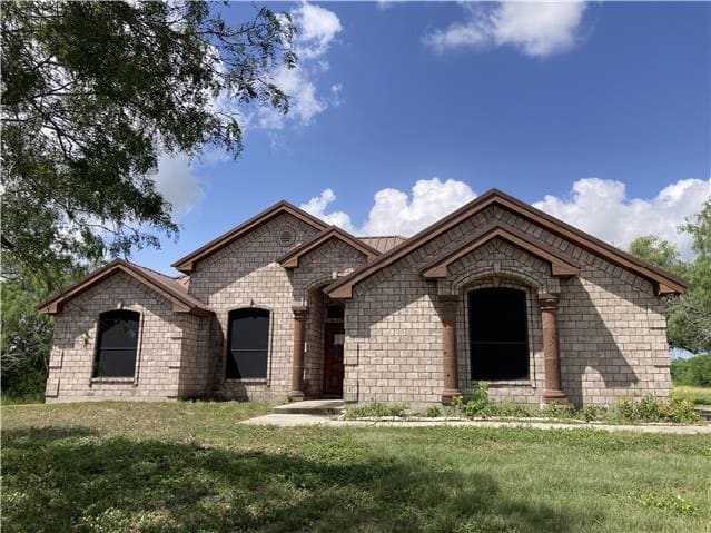 Single Family Home 3BR 2BA - 208 County Road 3523, Orange Grove, TX