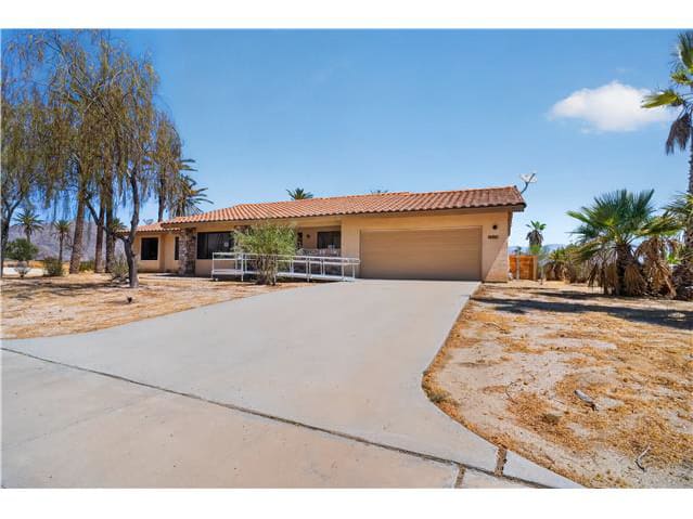 Single Family Home 4BR 3BA - 3135 Club Cir E, Borrego Springs, CA