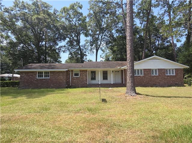 Single Family Home 3BR 2BA - 117 Park Lane, Jesup, GA