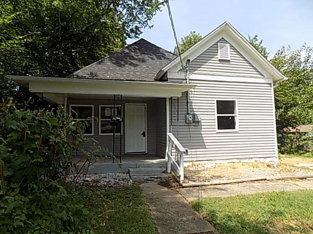 2111 N Newton Ave