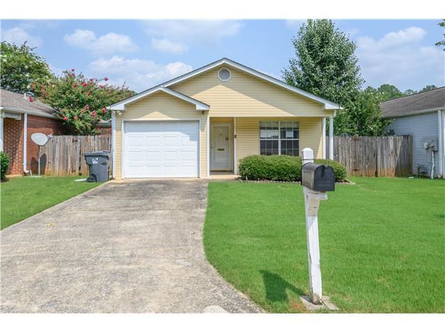 Single Family Home 2BR 2BA - 1849 Woodvine Ln, Birmingham, AL