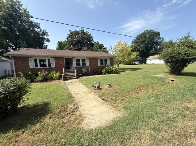 Single Family Home 3BR 1BA - 3306 E Church St, Paris, AR