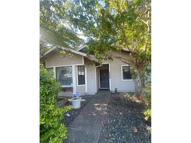 Single Family Home 2BR 2BA - 3402 21st Ave, Sacramento, CA