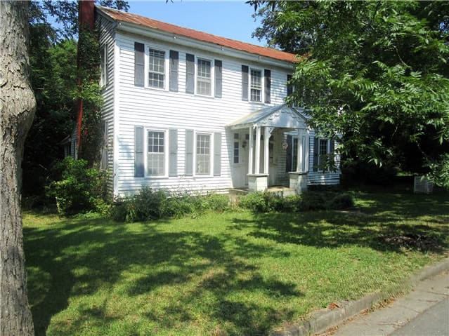Single Family Home 3BR 1BA - 135 Jennings St SE, Crawfordville, GA