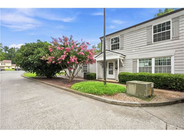 Condo 2BR 1BA - 1392 Old Coach Road, Mariette, GA