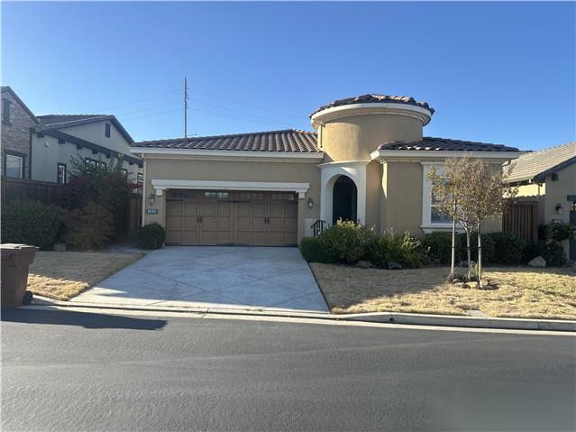 Single Family Home 2BR 2BA - 1611 Gamay Ln, Brentwood, CA