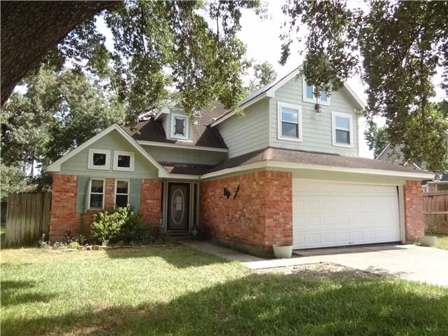 Single Family Home 3BR 2BA - 8523 London Way Dr, Tomball, TX
