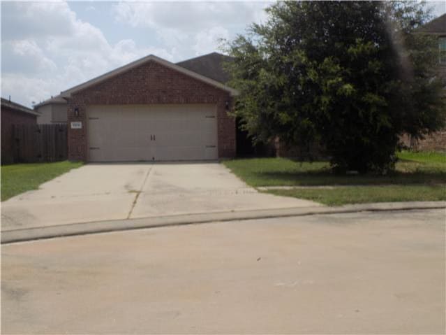 Single Family Home 4BR 2BA - 5106 Breezy Parke Ln, Richmond, TX
