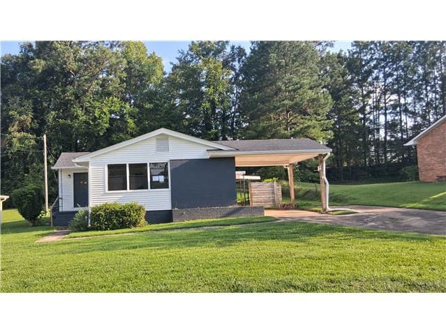 Photograph of 1902 43rd St, Valley, AL 36854