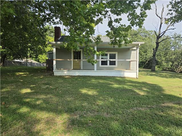 Single Family Home 2BR 2BA - 681 Parkburg Rd, Pinson, TN