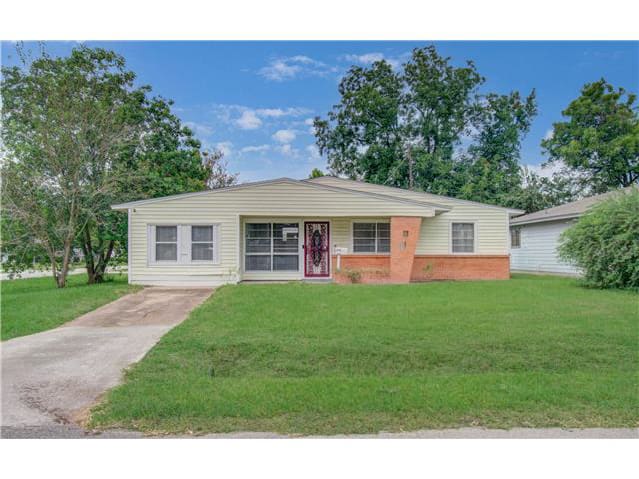 3326 Proswimmer St
