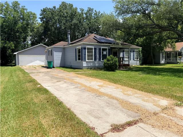 1904 Wright Blvd
