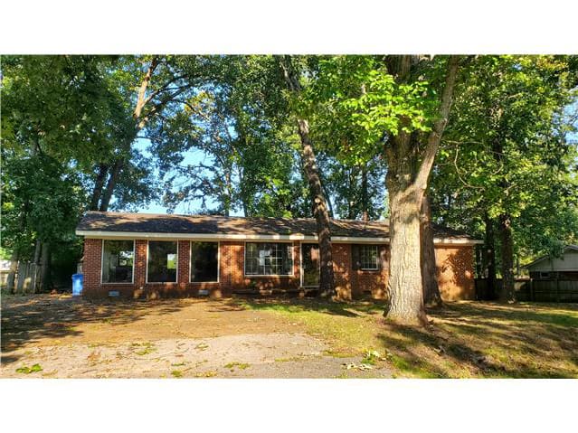 Single Family Home 3BR 1.1BA - 1907 Morningside Dr NW, Hartselle, AL