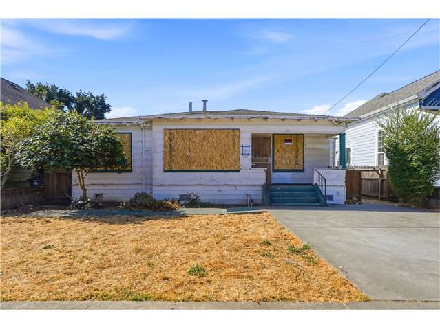 Single Family Home 3BR 1.1BA - 1159 Louisiana St, Vallejo, CA
