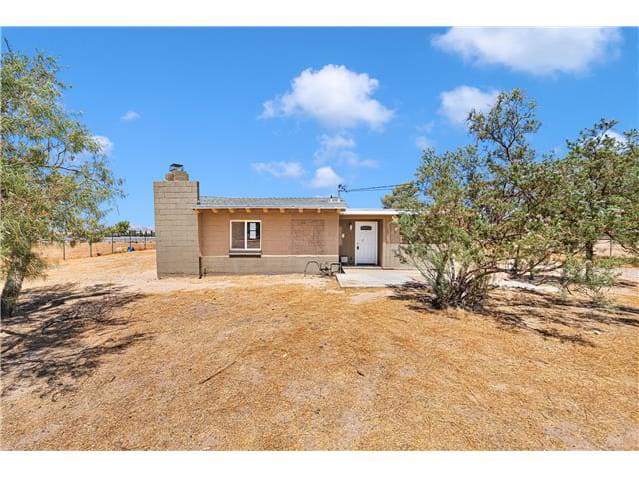 10912 Matilija Rd