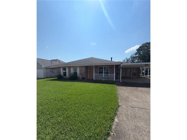 Single Family Home 3BR 2BA - 96 River Point Dr, Destrehan, LA
