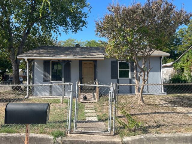 Photograph of 203 Surrey Ave, San Antonio, TX 78225