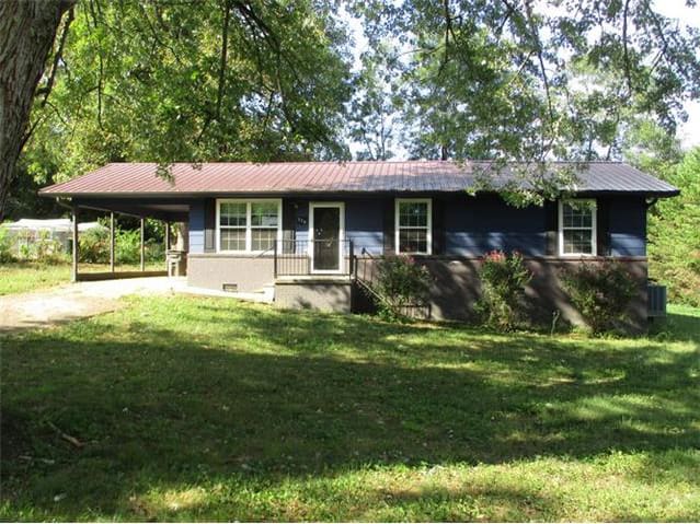 Single Family Home 3BR 1BA - 328 Veal Hts, Madisonville, TN