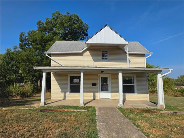 Photograph of 406 N Garfield St, Willow Springs, MO 65793