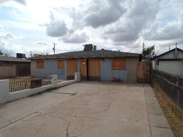 Single Family Home 6BR 3BA - 2117 E Howe Ave, Tempe, AZ