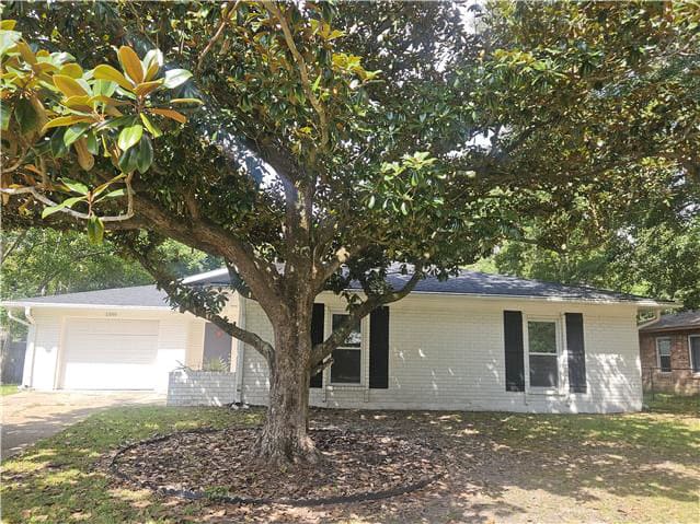 1309 Parktown Dr