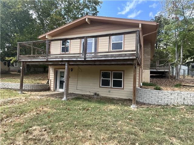 Photograph of 94 Lakeshore Dr, Kimberling City, MO 65686