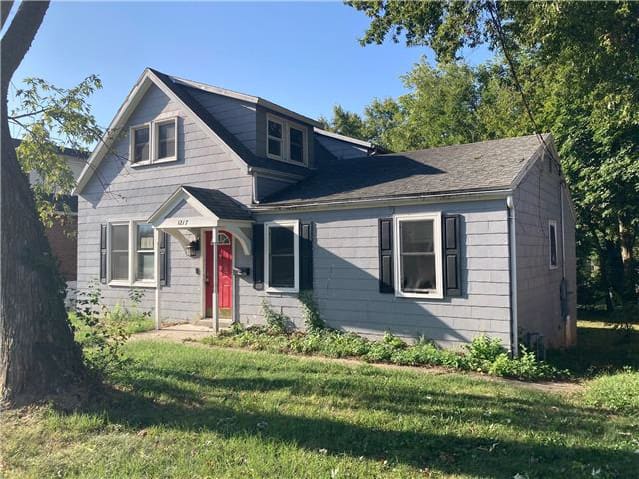 Photograph of 1217 W High St, Jefferson City, MO 65109
